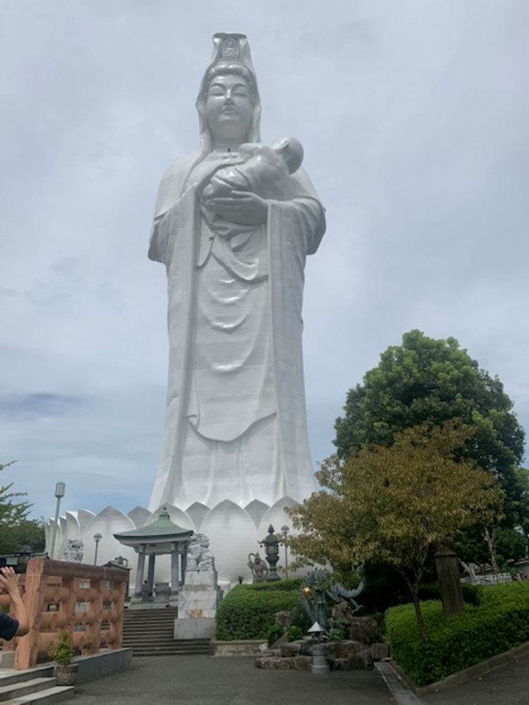 MRI画像では神経が圧迫されている